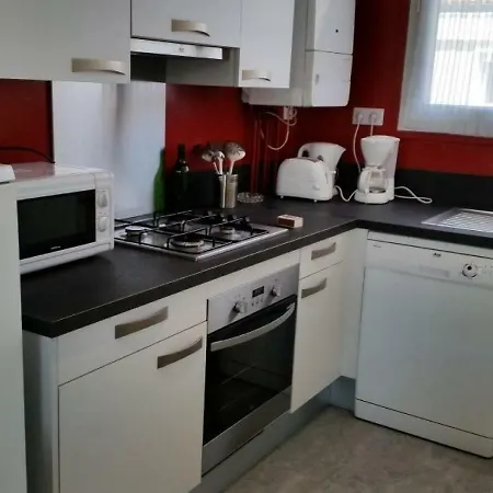 Royan, 3 Pièces, 4 Personnes - Fr-1-494-48 Appartement