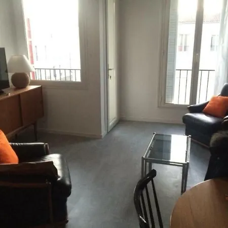 Royan, 3 Pièces, 4 Personnes - Fr-1-494-48 Appartement
